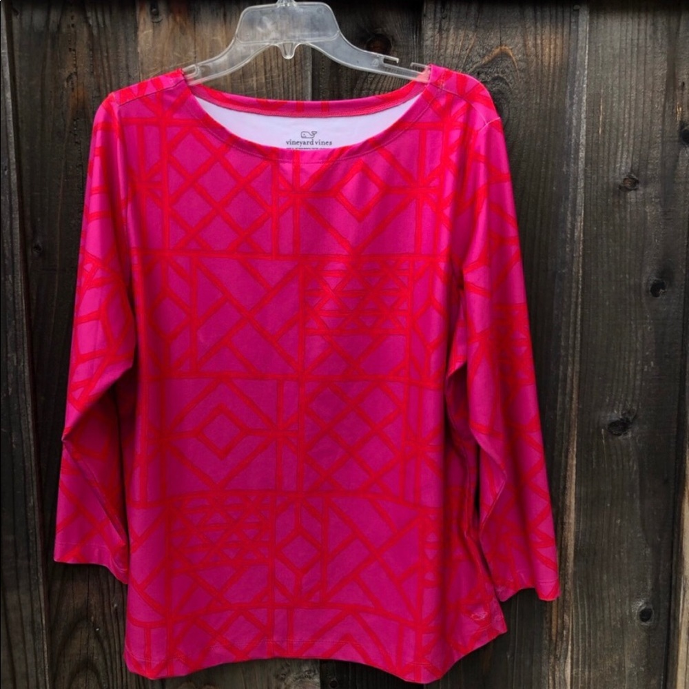 Women’s Vineyard Vines top